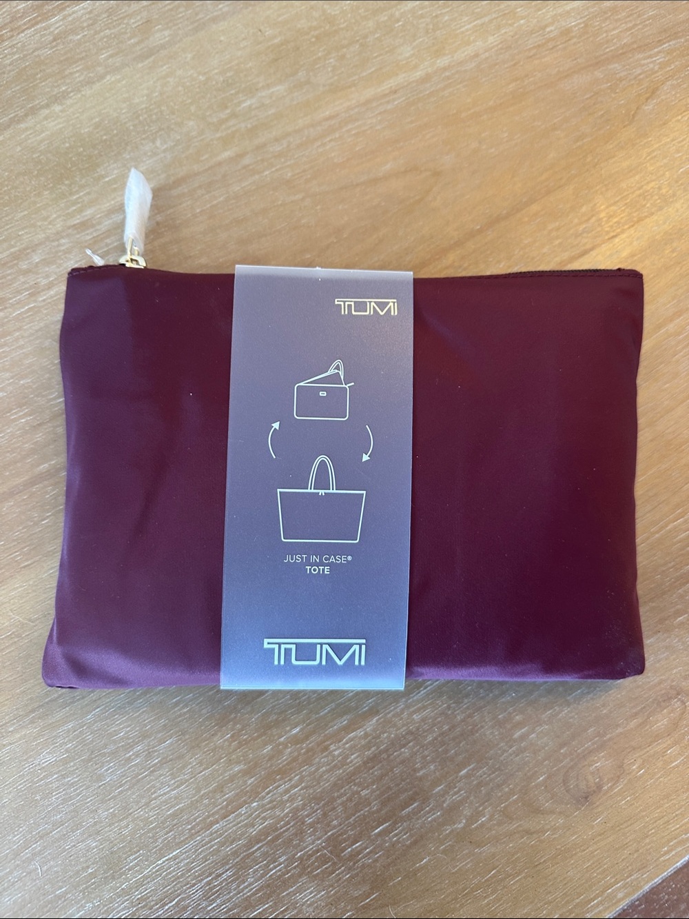 TUMI Just In Case Voyageur Tote, New With Tags - Picture 3 of 4
